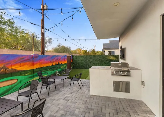 Modern Dreamland In Old Town Scottsdale